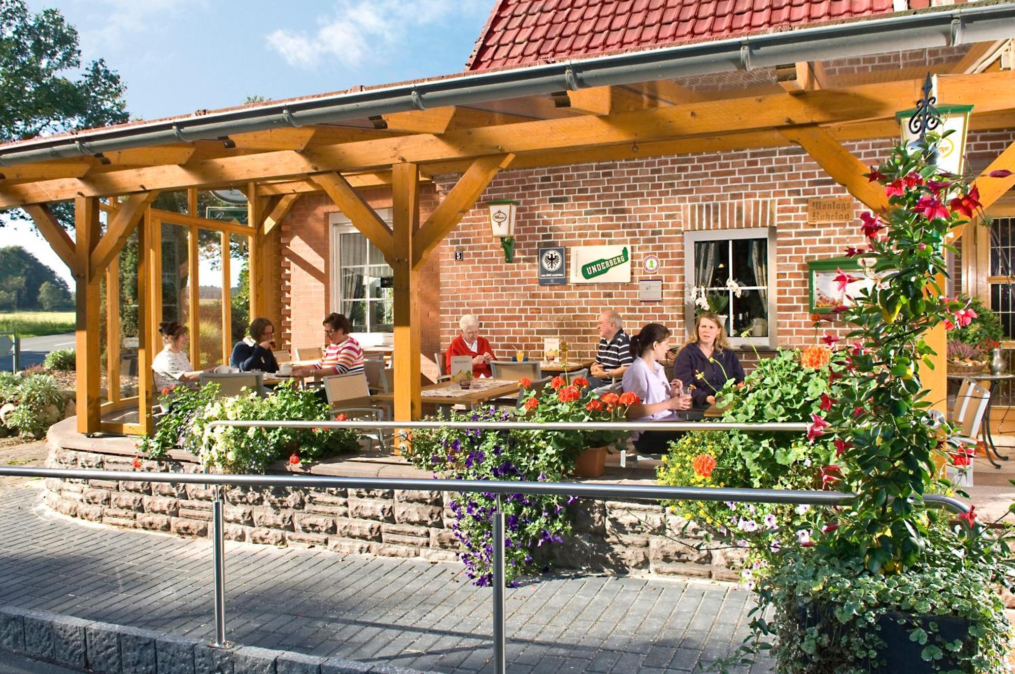 Brammers Landhotel Zum Wietzetal Wietzendorf Bagian luar foto